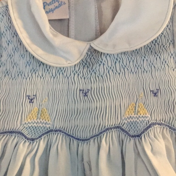 ❤️3/$30❤️Pretty originals Smock with embroidery - Picture 5 of 8